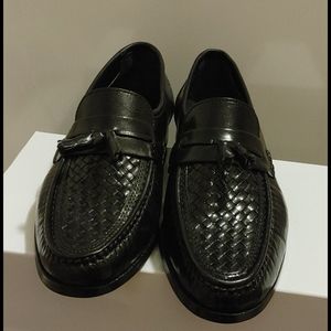 Men's dress shoes